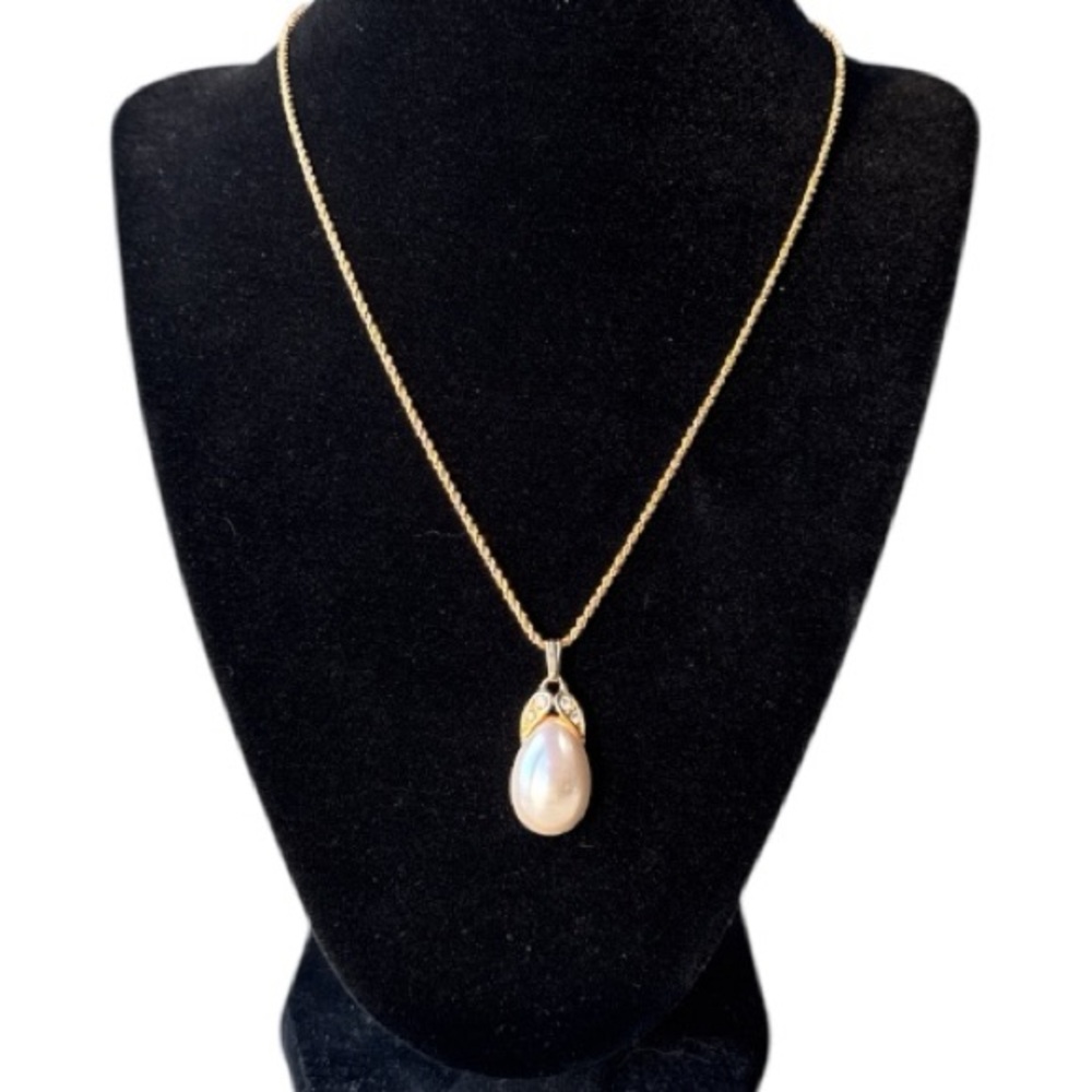 VTG Napier Gold Tone Necklace with Faux Pearl & White Stone Angel Wings Pendant